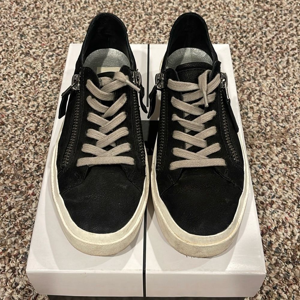 Dolce Vita Women’s Vito Sneaker with original box